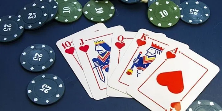 Cách đánh thắng khi bài xấu trong Mậu Binh